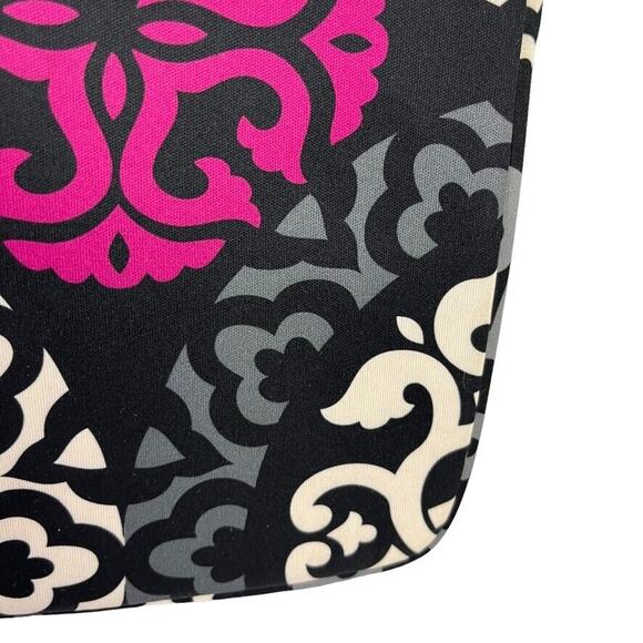 Vera Bradley Canterberry Magenta Black Neoprene Tablet Cover Case Padded 8 x 10 - Picture 3 of 16